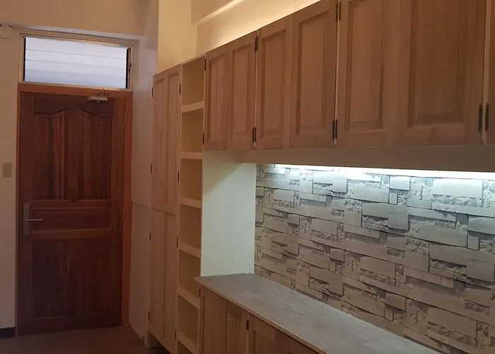 Nemar Ladies Dormitel Apartment *